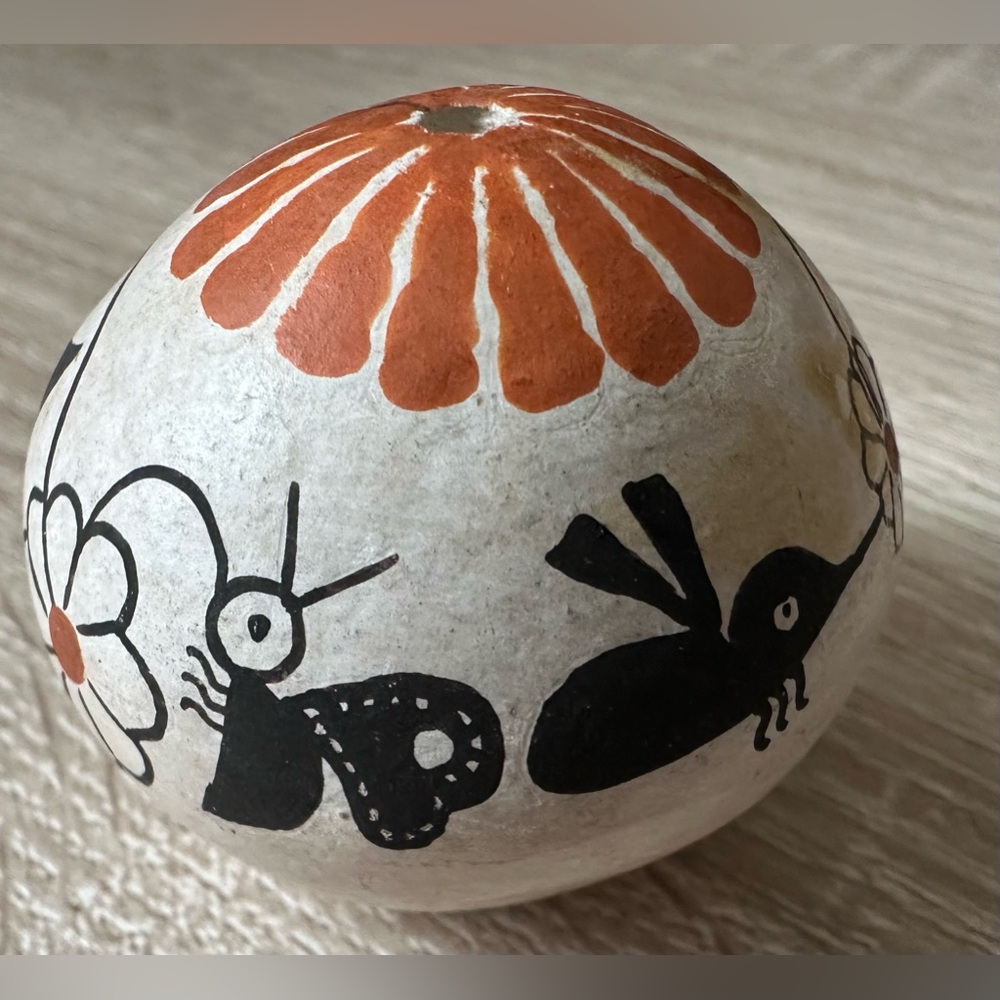 Acoma Small Seed Jar by BJCERNO - Picture 2 of 4